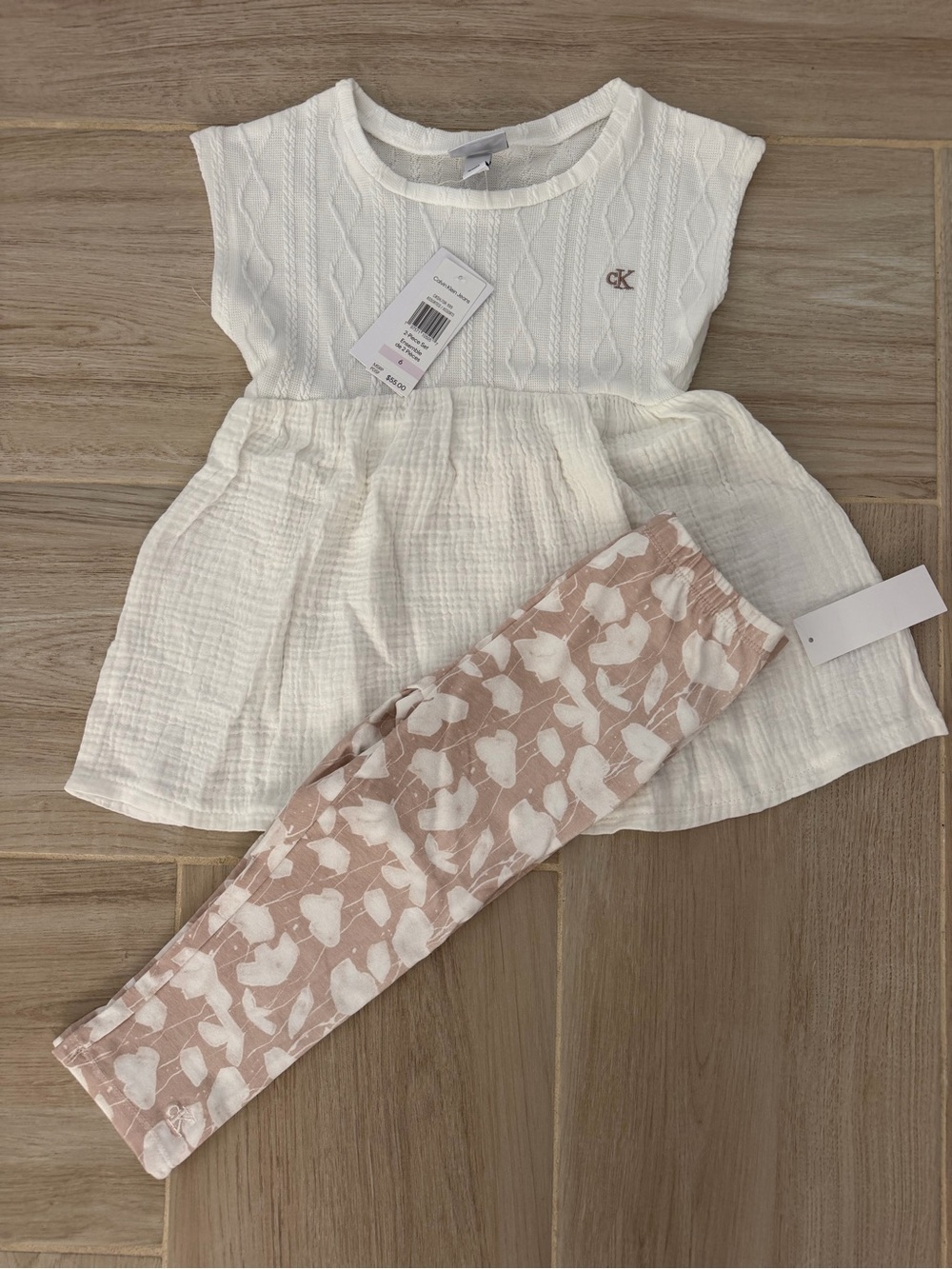 Calvin Klein Matching Set - Picture 5 of 8
